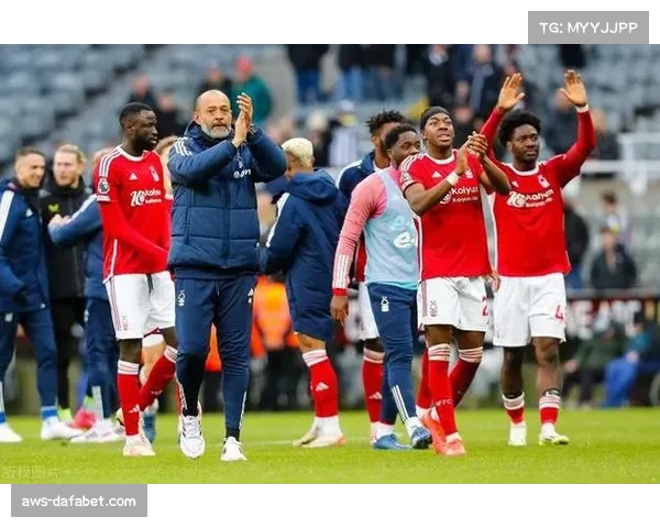 诺丁汉森林1比0击败曼联 保级路上收获关键三分